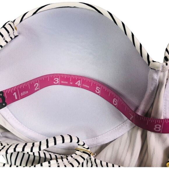 Garotas Retro Stripped Slimming Swimsuit - Picture 6 of 10